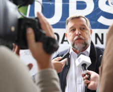 Iniciativa promove a arte marcial como uma maneira de desenvolver a cidadania de jovens que moram em regiões com altos índices de criminalidade. <br />
<br />
Veja mais fotos em: <a href=" http://www.flickr.com/photos/flavioarns/sets/72157642852857433/" target="_blank"> http://www.flickr.com/photos/flavioarns </a>