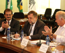 Secretarias estaduais lançaram o "Ano pedagógico da água", ação educativa para debater o tema água nas escolas da rede pública de ensino. <br />
<br />
Veja mais fotos em: <a href=" http://www.flickr.com/photos/flavioarns/sets/72157642869997454/" target="_blank"> http://www.flickr.com/photos/flavioarns </a>