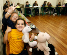 Colégio Estadual Angelo Trevisan, apresentação de trabalhos de alunos. 27-03-14. 