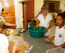 Colégio Estadual Aldo Dallago, em Ibaiti. 01-04-14.  