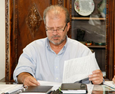 Reunião com o secretário Paulo Schimitd e diretoria da APP Sindicato. 08-04-14.