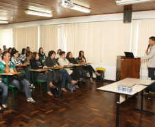 Reunião discute sistema de frequência escolar