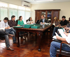 O grupo, criado pelo governo em julho e formado por representantes de pais, professores e diversas instituições, fez primeira reunião nesta quarta-feira. Balanço dos avanços já obtidos na área este ano também foi apresentado.