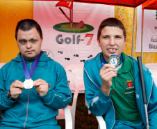 Entrega de quadra de golf 7 no complexo de Esportes do Tarumã. 16-04-14.