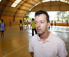 Cidade de Guapirama, Colégio Estadual David Carneiro, na foto o Diretor Carlos Henrique Bertoli. 02-04-14. 