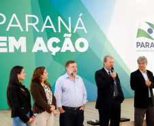 Diretores das escolas estaduais da região de Pitanga estiveram nesta terça-feira (6) no Palácio Iguaçu para discutir investimentos e os desafios da educação. Os 48 gestores foram recebidos pelo vice-governador, Flávio Arns, e pelo secretário da Educação Paulo Schmidt.