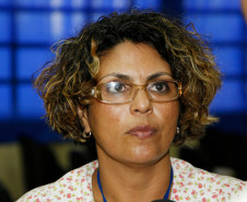 Palestras no CEEP Curitiba para alunos do último ano sobre empregos, na foto a coordenadora Rita de Cassia Queiroz. 08-05-14. 