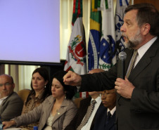 Jornada Paranaense debate conceitos da educação a distância