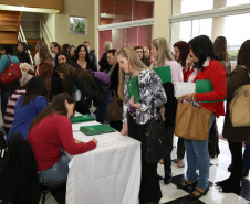 Pela manhã, o secretário da Educação participou da abertura do IV Seminário de Educação em Tempo Integral das escolas públicas da região Sudoeste, que contou com a presença de mais de 400 professores das redes pública estadual e municipal.