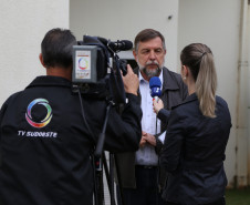 Pela manhã, o secretário da Educação participou da abertura do IV Seminário de Educação em Tempo Integral das escolas públicas da região Sudoeste, que contou com a presença de mais de 400 professores das redes pública estadual e municipal.