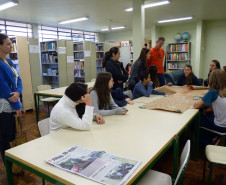 Trabalho desenvolvido por professora de Toledo forma leitores de obras clássicas. Alunos de projeto também fazem cartazes a partir das histórias lidas.