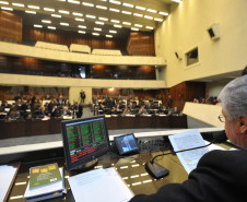 Os deputados estaduais aprovaram por unanimidade a mensagem do governador Beto Richa que concede reajuste de 6,28%.