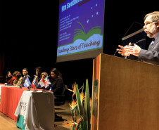 Governador em exercício Flávio Arns, participa da abertura da 9º Convenção Internacional do Southern Cone TESOL, no auditório da Pontifícia Universidade Católica. Curitiba, 18/07/2011