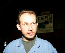 Drones com vôos controlados por rádio e robôs andando em trilhos e cordas marcaram o Primeiro Desafio de Robótica, realizado nesta quarta-feira (28) pelo Centro Estadual de Educação Profissional Pedro Boaretto Neto, em Cascavel, coordenador Gelson Leandro Kaul. 28-05-14.  