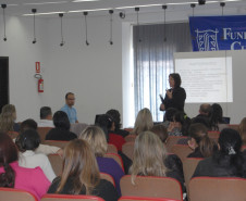 Proposta busca melhorar trabalho de professores e pedagogos de escolas da região para garantir atendimento adequado a alunos deficientes.