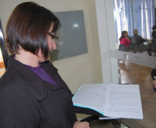 “Além dos novos conhecimentos proporcionados, há uma troca de experiências que reflete como é o nosso trabalho. Podemos dar melhores subsídios aos professores e atender melhor o aluno”, comentou a pedagoga do Colégio Estadual Nestor Victor dos Santos, em São Miguel do Iguaçu, Nelci Possamai. A escola tem 50 alunos matriculados na sala de recurso, além de atender ainda um aluno com deficiência neurológica e alunos surdos.