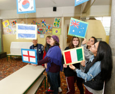 Colégio Estadual Senador Manoel Alencar Guimarães, exposição com o tema da Copa do Mundo 2014 no Brasil. 11-06-14.
