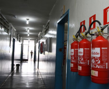 Colégio Estadual Padre Antonio Vieira, em São José dos Pinhais. Foram instalados extintores e lâmpadas que atendem as necessidades do programa Brigada Escolar.
São José dos Pinhais, 26/05/209.
