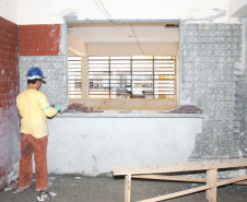 O Colégio Estadual Ambrósio Bini, em Almirante Tamandaré, na Região Metropolitana de Curitiba. está quase pronto para receber os alunos. Depois de mais de 10 anos de abandono do prédio, o governador Beto Richa contratou serviços especializados para recuperação do maior colégio do município. O investimento de R$ 1,8 milhão beneficiará mil alunos.