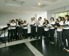 Coral Vozes da Educação canta para o dia do servidor público