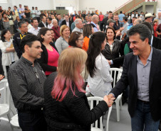 Governador Beto Richa, acompanhado pelo Prefeito Marcio Wosniack, Deputado Francisco Buhrer e demais autoridades, inaugura o Colégio Estadual de Educação Profissionalizante Erotides Angelo Nichele.
Fazenda Rio Grande, 27/06/2014
 