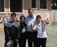 Arns verifica situação física de escolas em Curitiba