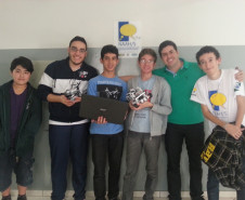 Doze estudantes da rede estadual de educação vão disputar a fase regional da Olimpíada Brasileira de Robótica (OBR) neste sábado, em Curitiba.