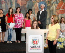 Escolas estaduais podem encaminhar até o dia 1º de setembro os textos selecionados para participar da terceira edição do concurso. Na foto, premiação do concurso realizada em 09/12/13.