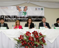 Cerca de 400 pessoas participam nesta semana, em Foz do Iguaçu, do 2º Seminário Estadual de Educação no Sistema Prisional do Paraná. O objetivo é o aprimoramento dos profissionais que atuam com escolarização e qualificação profissional dos presos. 11-08-14.