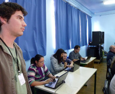 Os responsáveis pela postagem de materiais receberam conteúdos que auxiliam na manutenção e atualização das informações das escolas.