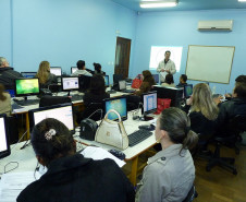 Os responsáveis pela postagem de materiais receberam conteúdos que auxiliam na manutenção e atualização das informações das escolas.