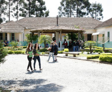Cidade de Rio Negro, Colegio Agrícola Lysimaco Ferreira da Costa. 09-10-14.
