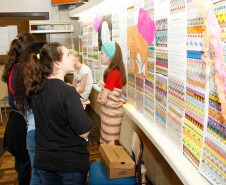 Colegio Estadual Dom Orione, semana cultural, alunos fazem apresentações dos trabalhos. 15-10-14.