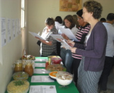 Profissionais da merenda escolar se reúnem para participar de concurso em Goioerê. Valor nutricional, sabor e criatividade foram requisitos analisados.