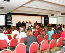 Representantes da Secretaria de Estado da Educação participaram do 2º Seminário do Pacto Nacional pelo Fortalecimento do Ensino Médio, que foi encerrado nessa terça-feira (21), em Curitiba. Promovido pela Universidade Federal do Paraná (UFPR) e Ministério da Educação (MEC), o evento debate ações para melhorias na implantação do programa em todo o Brasil. 21-10-14. 