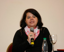 “Além de avaliar o que foi feita na primeira etapa do pacto, o evento planeja a segunda etapa de formação já com aquilo que será feito, tendo em vista dar continuidade à formação”, comentou coordenadora do evento, Mônica Ribeiro da Silva, professora da UFPR. 21-10-14.