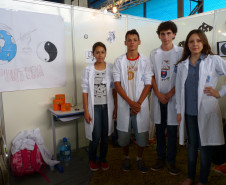 A cada dois anos o Colégio Estadual Jardim Porto Alegre, em Toledo, realiza a Mostra Tribos e Nações. Na sua oitava edição a atividade faz com que os alunos do ensino médio, a partir de uma área de interesse, pesquisem sobre outros países estabelecendo também conexões entre as disciplinas. Este ano, a atividade envolveu 350 estudantes.