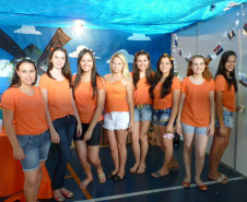 A cada dois anos o Colégio Estadual Jardim Porto Alegre, em Toledo, realiza a Mostra Tribos e Nações. Na sua oitava edição a atividade faz com que os alunos do ensino médio, a partir de uma área de interesse, pesquisem sobre outros países estabelecendo também conexões entre as disciplinas. Este ano, a atividade envolveu 350 estudantes.