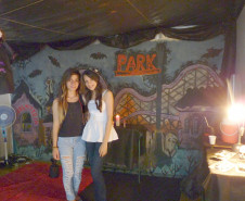 A cada dois anos o Colégio Estadual Jardim Porto Alegre, em Toledo, realiza a Mostra Tribos e Nações. Na sua oitava edição a atividade faz com que os alunos do ensino médio, a partir de uma área de interesse, pesquisem sobre outros países estabelecendo também conexões entre as disciplinas. Este ano, a atividade envolveu 350 estudantes.