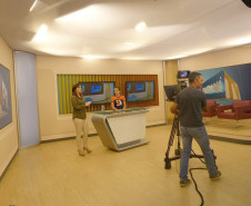 Colégio Estadual Luiz Augusto Morais Rego, de Toledo, visitou estúdios da RPCTV para aprender sobre funcionamento da televisão.