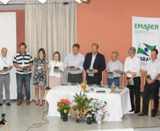 Lançamento do Livro Alimentação Saudavel na EMATER. 28-10-14.  