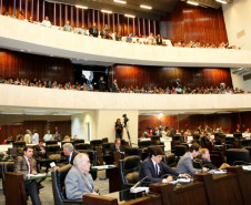 Decisão de alteração da lei, aprovada em plenário na Assembleia Legislativa, atende a solicitação de professores que tiveram um ano letivo (2014) comprometido por vários eventos.