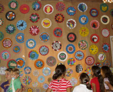 Mostra Folclórica e Festival de Talentos e Arte animam alunos do Colégio Estadual do Lajeado, em São Mateus do Sul. 