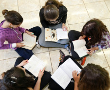 Escola Estadual do Campo Padre Anchieta, na cidade de Barracão. 03-09-14.  