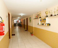 Os treinamentos de handebol feitos no contraturno do Colégio Estadual Olinda Truffa de Carvalho, em Cascavel (Oeste), estão dando bons resultados dentro das quadras e das salas de aula. Nos Jogos Escolares deste ano a escola ficou em 3º lugar na categoria até 14 anos e foi vice-campeã na categoria 17 anos.