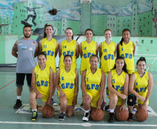 78 alunos participam do projeto Crescendo com o Basquete no Colégio Estadual Frentino Sackser, em Marechal Cândido Rondon