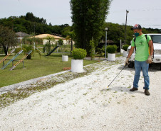 Ter o próprio negócio e trabalhar com o que gosta sempre foi o desejo do estudante Luan Coradin, 18 anos. No 4° e último ano do curso técnico em Paisagismo do Centro Estadual de Educação Profissional Newton Freire Maia, em Pinhais, Região Metropolitana de Curitiba, o jovem empreendedor resolveu, em 2011, abrir a própria empresa, motivado pelo curso que havia começado. 11-11-14.
