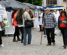 Mais de cinco mil pessoas visitaram a primeira Feira de Profissão da Secretaria Estadual da Educação realizada nesta sexta-feira (14), em Curitiba. 14-11-14.