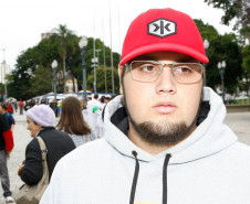 Mais de cinco mil pessoas visitaram a primeira Feira de Profissão da Secretaria Estadual da Educação realizada nesta sexta-feira (14), em Curitiba. Na foto Franco Raimundos. 14-11-14.
