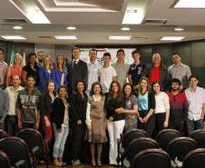 Caravana da Cidadania trouxe 34 alunos e professores da rede estadual para conhecer o Ministério Público e as sedes do Executivo, Legislativo e Judiciário.